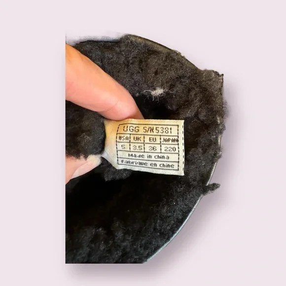 Women’s Ugg Boots - Picture 5 of 7